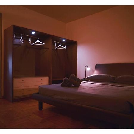 Urban House - Elegant Apartment Brera Milan Center Kültér fotó